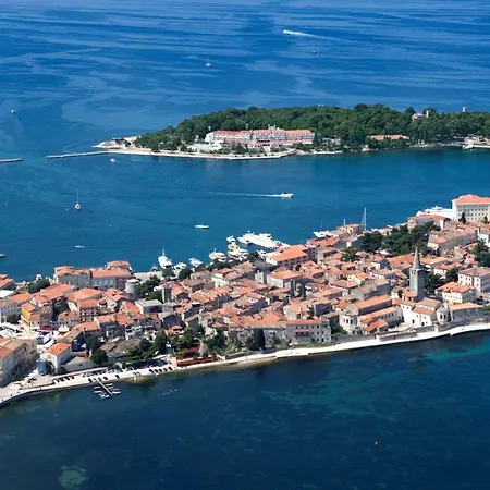 Ana - 1 Bedroom, Garden, Near The Beach * Porec