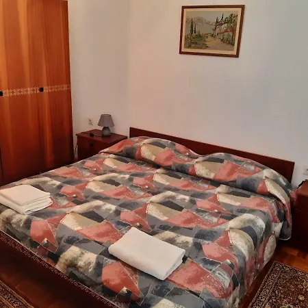 Ana - 1 Bedroom, Garden, Near The Beach Apartment *