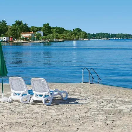 Apartment Ana - 1 Bedroom, Garden, Near The Beach *